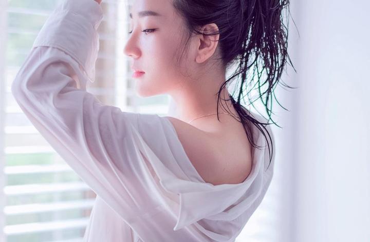 办公室少妇角色与象征